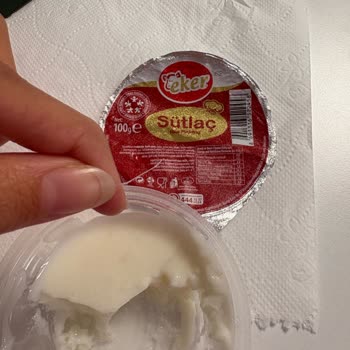 Eker Sütlaç Ürünün İçinde Plastik Parça Bulunması