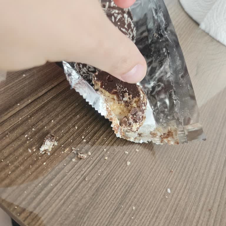 Çorum BİM'de Açılmış Ve Eksik Bisküvi Paketiyle Hijyen Endişesi