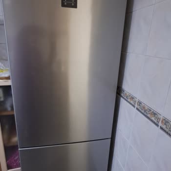 Vestel’in Ayıplı Buzdolabında Üst Bölüm Soğutmuyor, Tamir İmkansız Ve Ücretli Değişim Teklifi