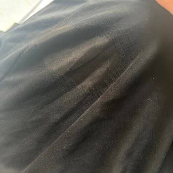 Ağ Bölgesindeki Hızlı Aşınma Nedeniyle Pantolonlarda Kalite Şikayeti Ve İade Talebi