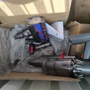 Dyson V15 Süpürge Serviste Eksik Parça Ve Çözülmemiş Sorunla Geri Döndü