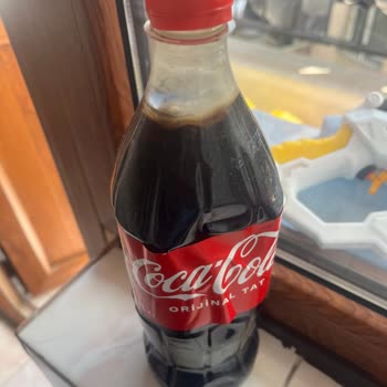 Küf Ve Yabancı Cisim İçeren Coca-Cola Şişeleri, 25 Gün Boyunca Cevapsız Kaldı