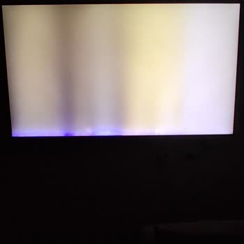 Samsung UE50TU8500 Panel Arızası İçin Ücretsiz Onarım Talebi