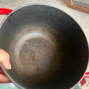 Kısa Sürede Paslanan Lava Döküm Tencere