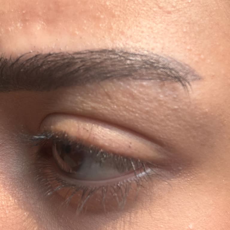 Beauty Studio’da Microblading İşleminde Gri Renk Ve Kalitesiz Sonuç