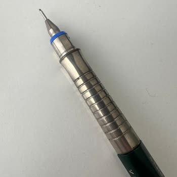 Faber-Castell Kalemlerde Paslanma, Adel Kalemde Çatlak Ve Değişim Talebi