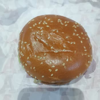 Arby's Şubesinde Yanlış Boyutlu Burger Ve Ücret İadesi Talebi