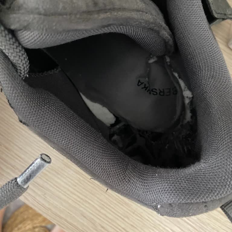 Bershka Skate Ayakkabısının Tabanı Kısa Sürede Açıldı Ve Deformasyon Yaşadı
