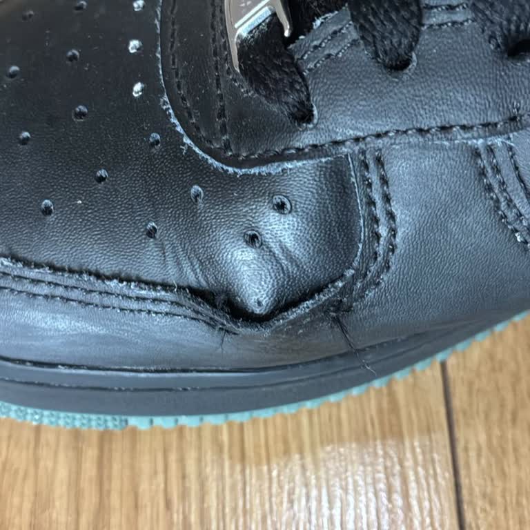 Dikişleri Patlayan Nike Ayakkabısı İçin Garanti Ve Fatura Sorunu