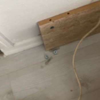 Hera Home Mobilya Avcılar Bazaar Şubesinde Baza Başlığı Vidalarının Gevşek Olması Çözülmedi