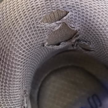 Garanti Süresi İçindeki Ayıplı Skechers Ayakkabının Değişim Talebi Reddedildi