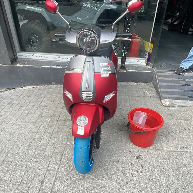Mert Motorlu Araçlar Zeytinburnu Şubesinde Çalışanın Saygısız Ve Kaba Üslubu