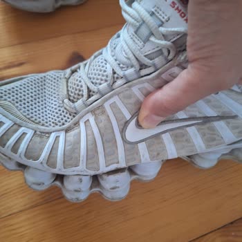 Barçın Spor Mağazasında Nike Shox Ayakkabısının Erken Yırtılmasına Karşı İade Talebi