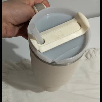 Stanley Termosunun Kapak Eksikliği Ve Çelişkili Orijinal Bilgilendirme
