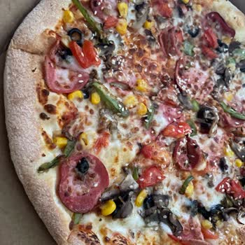 Migros Yemek’te Soğuk ve Malzemesiz Pizza İçin Tam İade Talebi