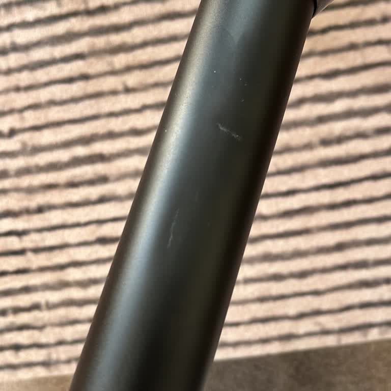İade Talebi: Hasarlı Dyson V8 Total Clean Ürünü Garanti Süresi Bitmiş Şekilde Gönderildi