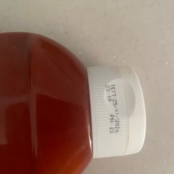 Tat Ketchup Şişesi Sıkışmıyor Ve Aşırı Sıçrıyor