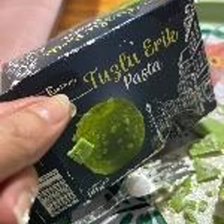 A101 Çukurova Şubesinde Cake Factory Tuzlu Erikli Pasta İçinde Plastik Parçalar Bulundu