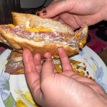 Burger King Çiğ Köftesi Sağlık Riski Ve Tam İade Talebi