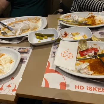 HD İskender Şubesinde Sigara Yasağı İhlali Ve Haksız Öğrenci Menüsü Ücreti