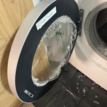 Bosch Çamaşır Makinesinde Kapak Camı Patlaması Ve Garanti Dışı 15.000 TL Onarım Ücreti İtirazı