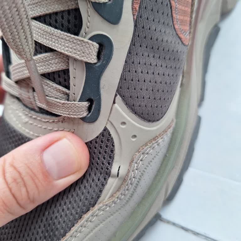 Skechers D'Lux Journey Ayakkabısında Üretim Kusuru İddiası Ve Garanti İncelemesi Talebi