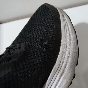 Nike Spor Ayakkabısının Üretim Hatası Nedeniyle Değişim Talebi