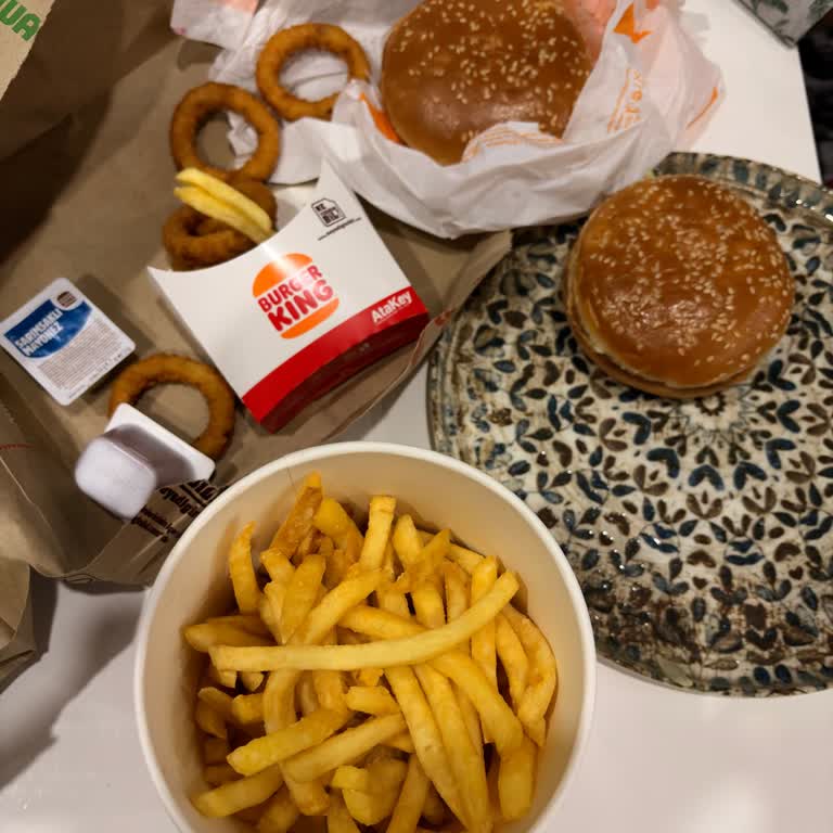 Burger King Yanlış Ve Eksik Sipariş, Kimyasal Tadlı Patates Ve Soğan Halkalarıyla Sağlık Riski
