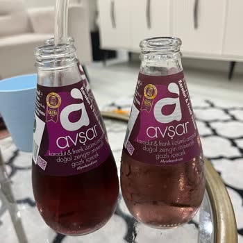 Avşar Karadut Ve Frenk Üzümü Aromalı Gazlı İçecekte Renk Farklılığı