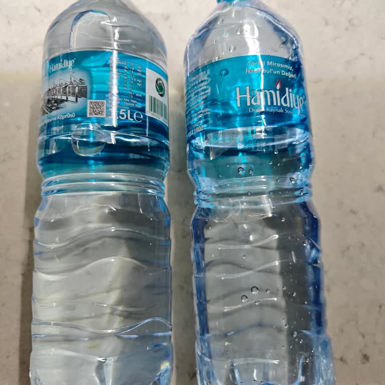 A101'den Hamidiye Su Şişelerinde Lağım Kokusu Ve Sağlık Endişesi