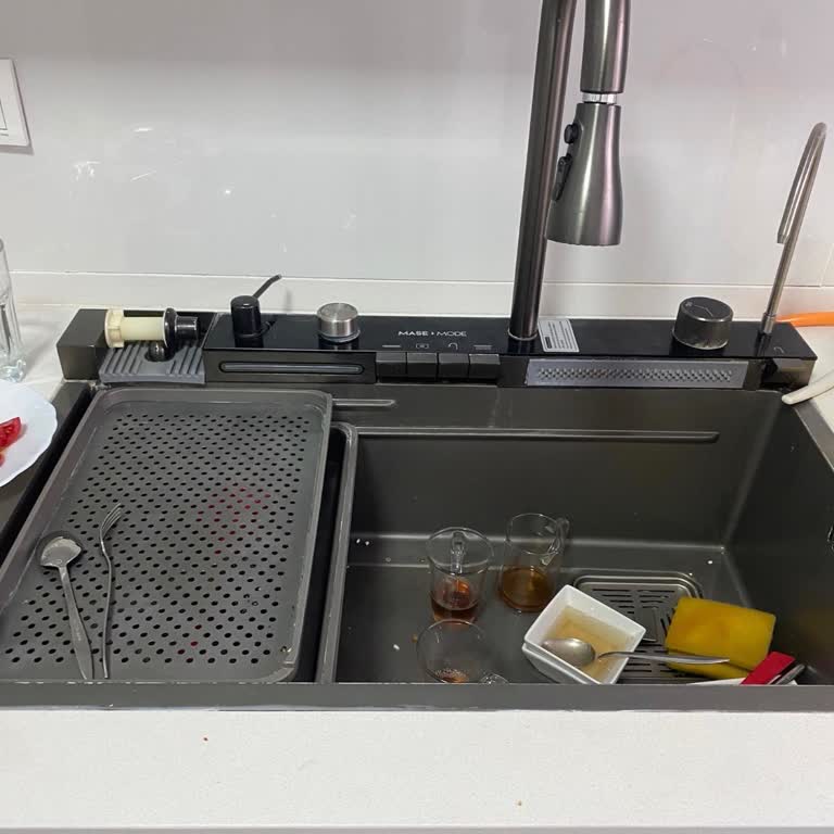 Mase Mode Elektronik Mutfak Evyesinde Su Kaçağı Ve Paslanma Sorunu İçin Servis Gönderilmedi