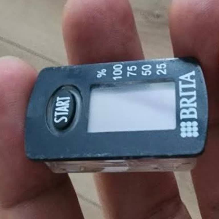 Brita Marella XL Su Arıtma Sürahisinde Değiştirilemeyen Pil Tasarımı Ve Yedek Parça Talebi