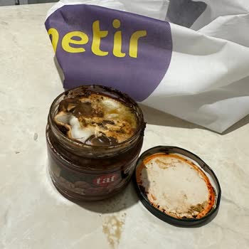 Tat Markalı Bozulmuş Ceviz Ezmesi Sağlık Riski Ve Destek Eksikliği
