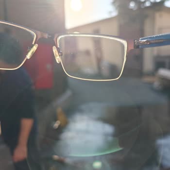 Essilor Camlarında Çizilme Ve Mağazadan Yetersiz Çözüm Teklifi