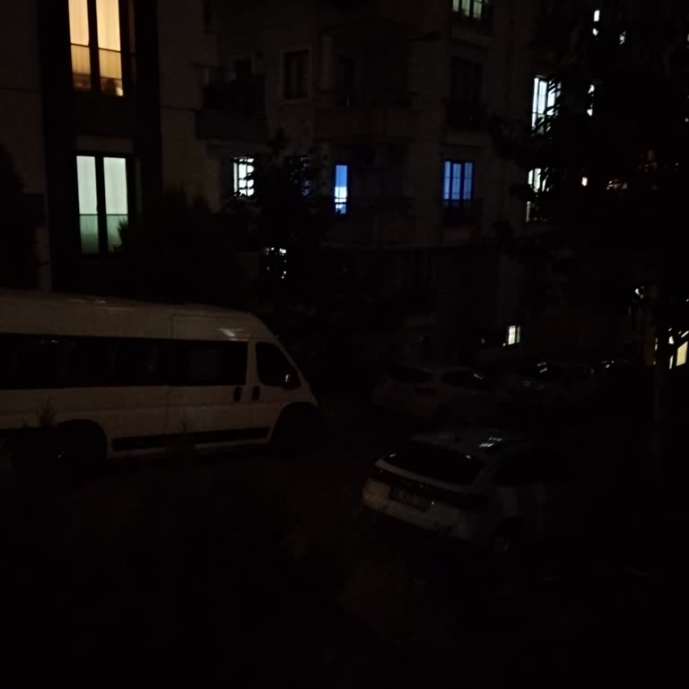 Çimenzar Sokak'ta Yanmayan Sokak Lambaları İçin Acil Çözüm Talebi