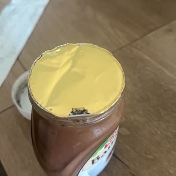 Torku Banada Ürünün Kapak İç Kısmı Siyahlaşmış Ve Koruyucu Açık