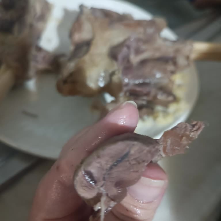 Pişmemiş Kuzu İncik Ve Cevapsız Müşteri Hizmeti
