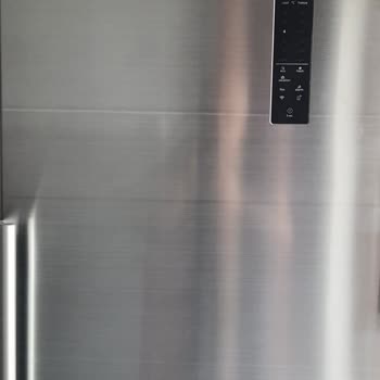 Siemens Buzdolabında Sürekli Gürültü Ve Kapak Renk Atesi, Garanti Sonrası Cevapsız