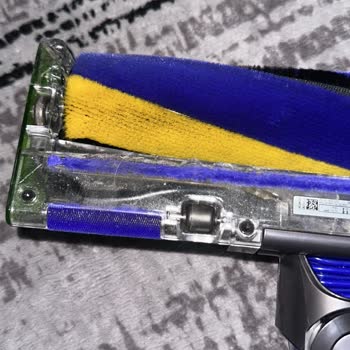 Dyson V15S Submarine Parke Başlığındaki Mavi Keçe Sorunu Garanti Kapsamına Alınmalı