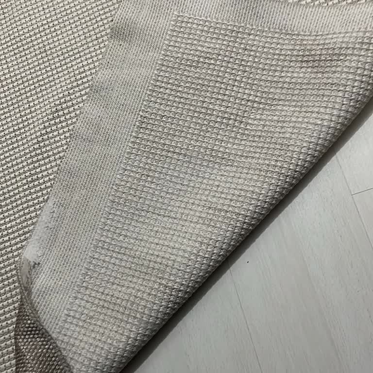 Nun Halı’da Silikon Tabanı Yıkamada Parçalandı Ve Müşteri Temsilcisi İlgisiz