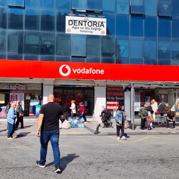 Vodafone İkamet İznine Göre Hat Güncellemesi Reddedılıyor Ve Personel Tavrı Kaba