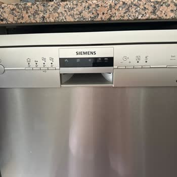 Siemens Bulaşık Makinesi Sepetlerindeki Pas Sorunu İçin Garanti Dışı Ücretsiz Değişim Talebi