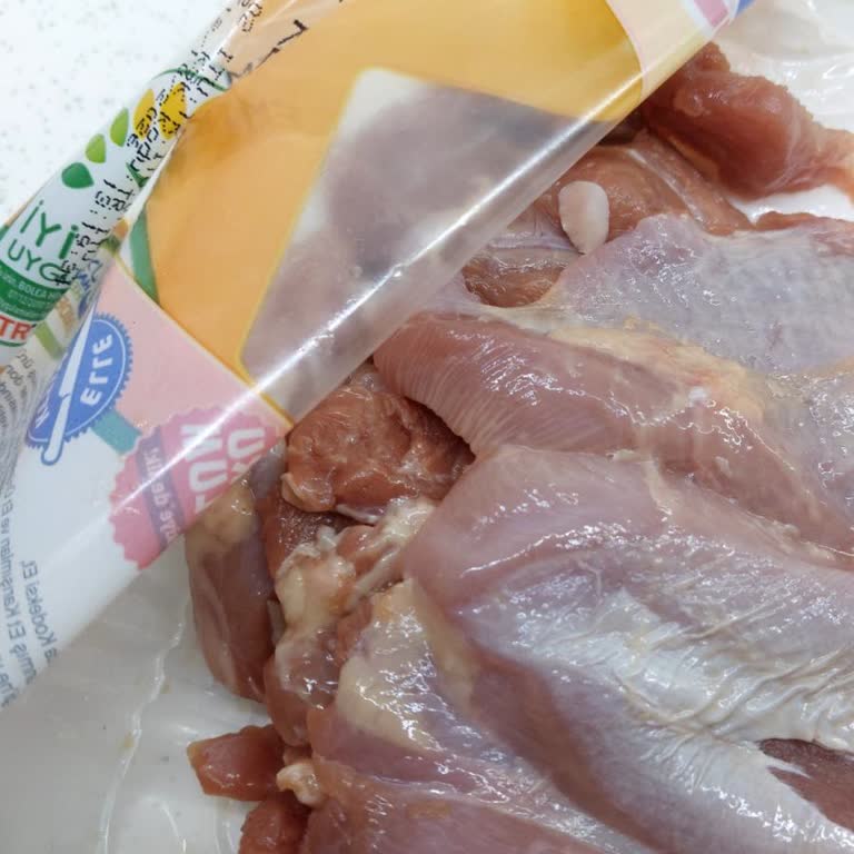 Migros Hemen'den Son Kullanma Tarihi Yakın Ve Kötü Koku Gelen Hindi But Şikayeti