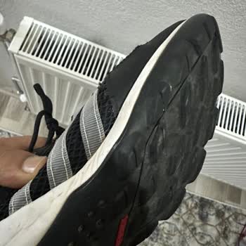 Adidas Ayakkabısının Kısa Sürede Açılması Ve Taban Aşınması, Çözüm Bekleniyor