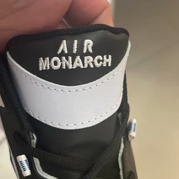 Papuç Konağı'ndan Air Monarch Yanlış Gönderimi Ve Kalitesiz Ayakkabı: İade Ve Değişim Talebi