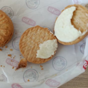 Torku Kremalı Bisküvide Kedi Tüyü Benzeri Yabancı Madde