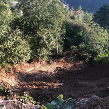 Arazi Sahibinin Taş Duvar Çalışması Ve Hafriyat Dökülmesi Sebebiyle Heyelan Ve Sel Riski