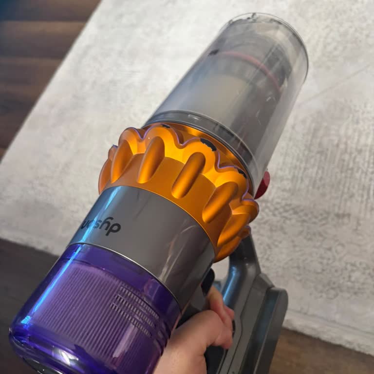 Dyson V15 Süpürge Sürekli Kapanıyor Ve 6600 TL Ücretli Gövde Değişimi Talep Ediliyor