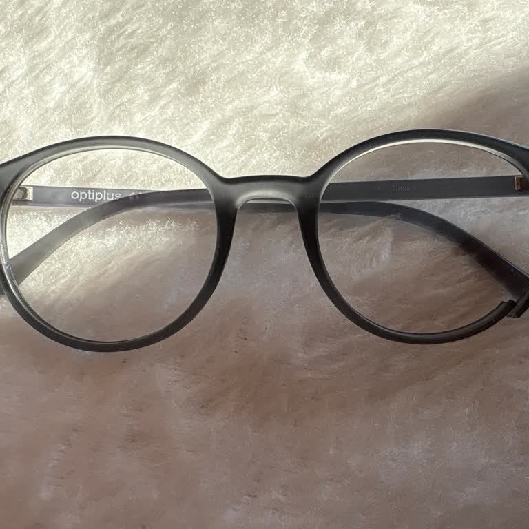 Atasun Optik Maltepe Şubesinde Çerçeve Kırılması Ve Değişim Nedeniyle 2.700 TL Masraf Talebi