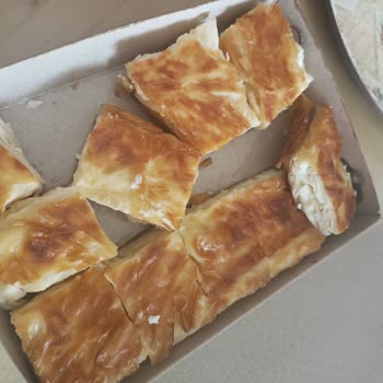 Afiyet Börek'te Köşe Dilimi Sorunu Ve Müşteri Saygısızlığı
